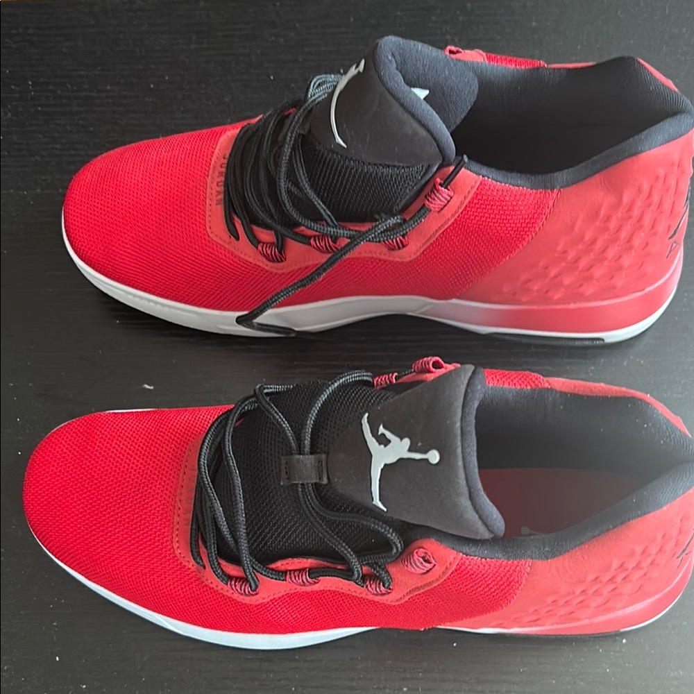 New - Nike Jordan Academy